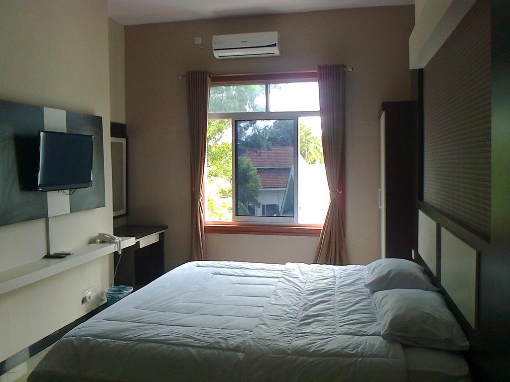 Galaxy Inn Baubau Exterior foto